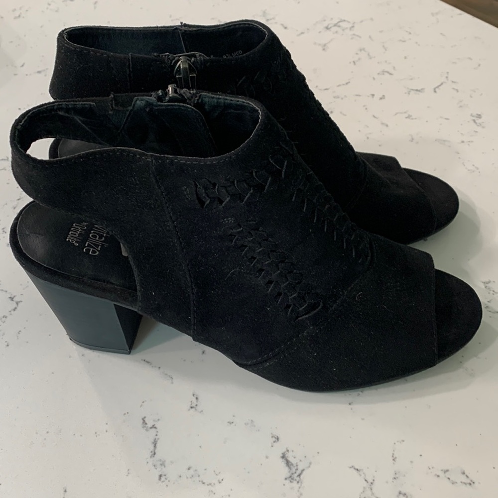 Ladies open toe wedge